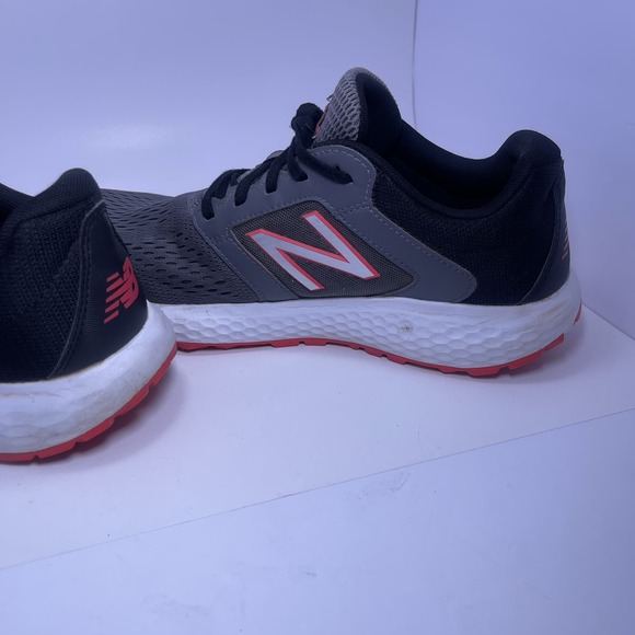 New Balance 520‎ Comfort Ride Gray Black Red Running Shoes M520LM5 Men Size 11 main image 9